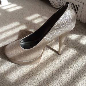 🚫SOLD🚫 SPARKLE gold shoes