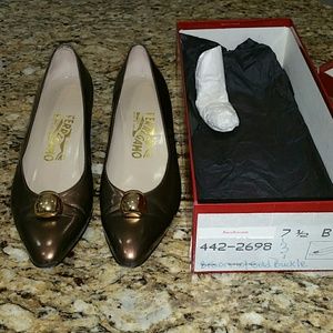 Beautiful copper brown with gold width B