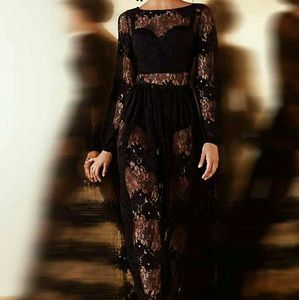 Bebe LACE GOWN