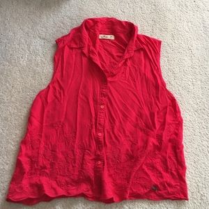 Sleeveless, flowy top