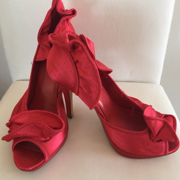 Charlotte rouse red heels