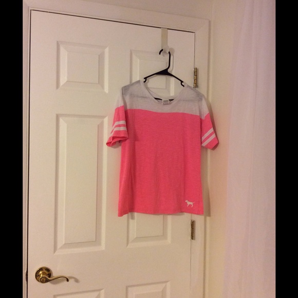 Vs pink tee! Worn: 1-2 times - Picture 1 of 3