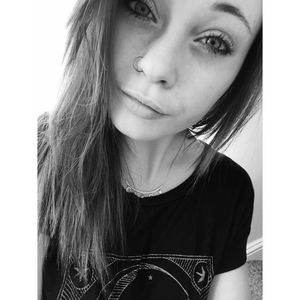 Meet your Posher, Taryn