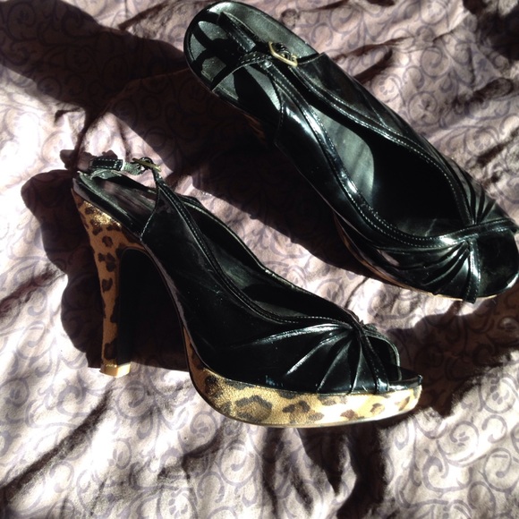 Nice leopard leather heals