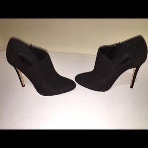 Sole Society ankle bootie black size 8