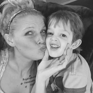 Meet your Posher, Becca