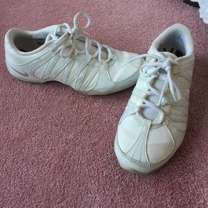 Nike Cheer Sneakers Size 7