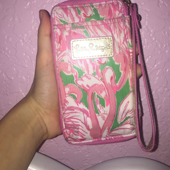 Lilly Pulitzer iPhone 6 wristlet 💗