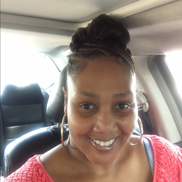 Meet your posher - Picture 3 of 4