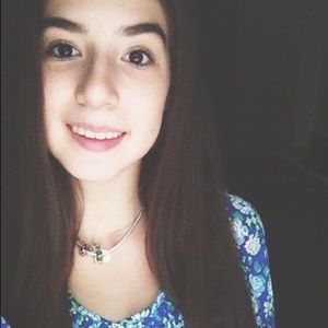 Meet your Posher, Andrea