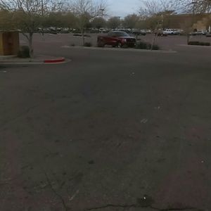 Meet your Posher, Adan