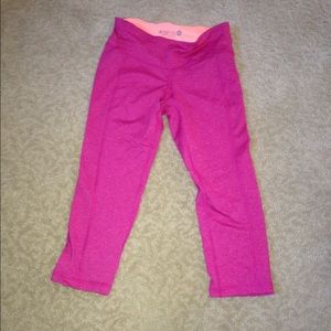 Pink cropped yogas
