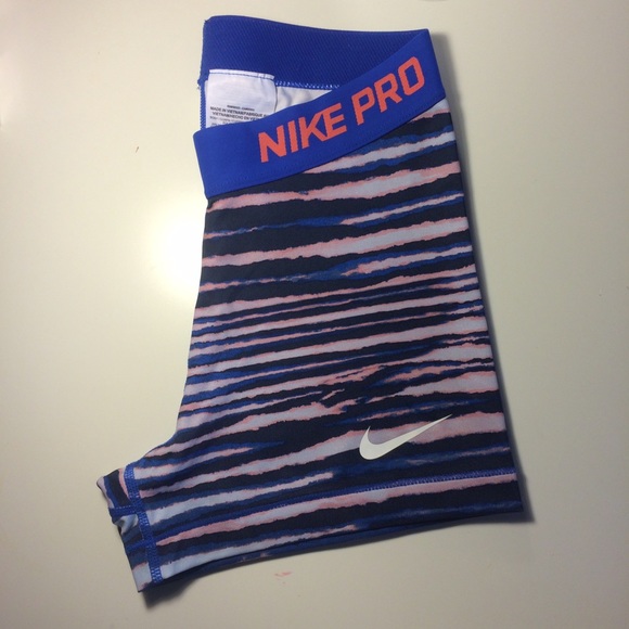 Nike pro dri fit compression shorts size small 💕