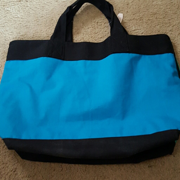 Victoria's secret tote. - Picture 2 of 3