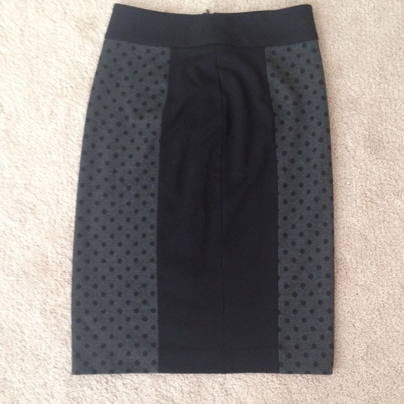 Mixed pattern pencil skirt