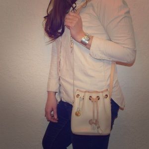 Dooney and Bourke bucket bag