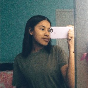 Meet your Posher, Kayla