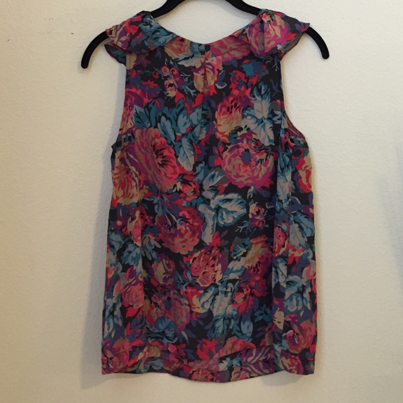 Size 0 Ruffle Silk Razer Back - Picture 3 of 4