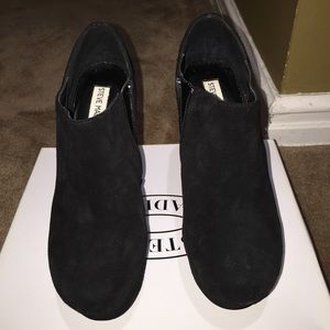 Black Steve Madden wedge