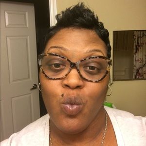 Meet your Posher, Natalie