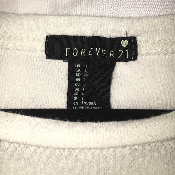 White graphic Tee - Pretty in Grunge - - Picture 2 of 2