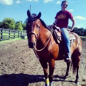 Meet your Posher, Caitlin