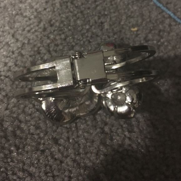 Flower bracelet - Picture 4 of 4