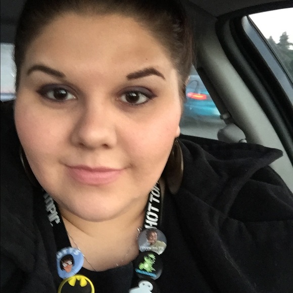 🌟TOP RATED SELLER🌟TOP 10% SHARER🌟POSH MENTOR🌟 - Picture 2 of 4