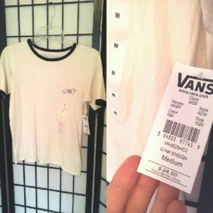 🔥VANS Off the Wall T-Shirt🔥