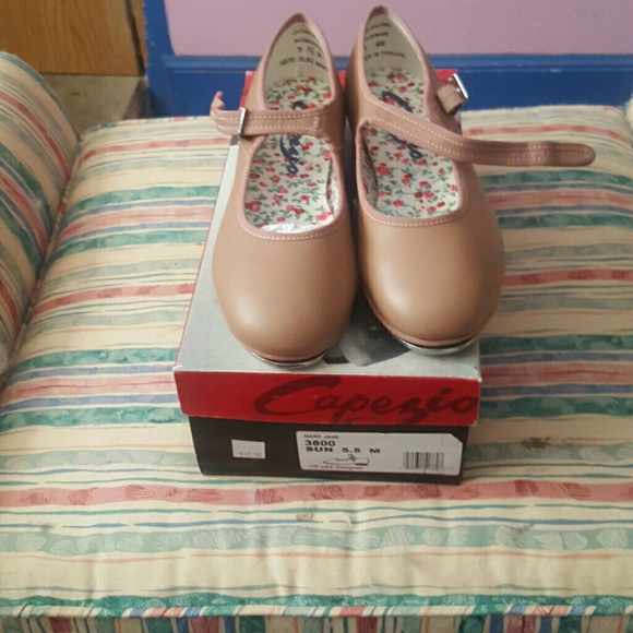 Womens tap shoe