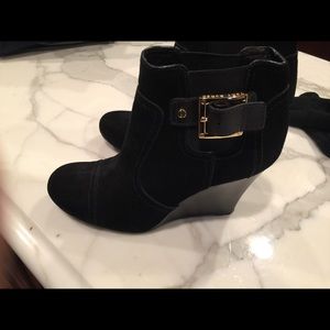 Tory burch new booties. Never worn.