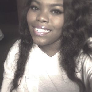 Meet your Posher, Hailey