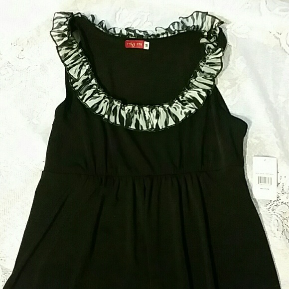 Dress - Picture 2 of 3
