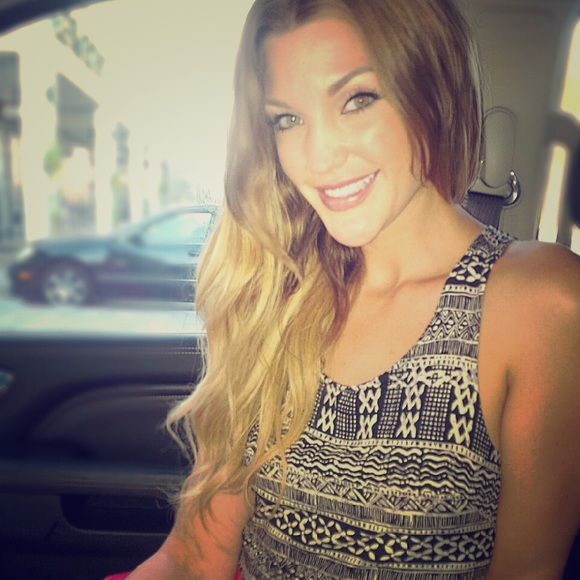 Meet your Posher - Picture 1 of 4