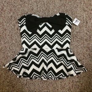 Black and White zig zag sweetheart peplum top