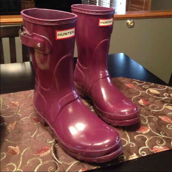 SOLD Hunter Original Short Gloss Boots - Picture 2 of 4