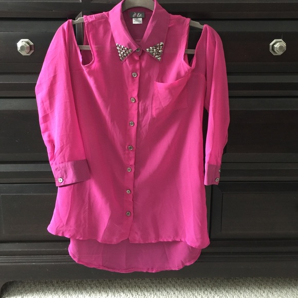 Pink button up blouse with open shoulders