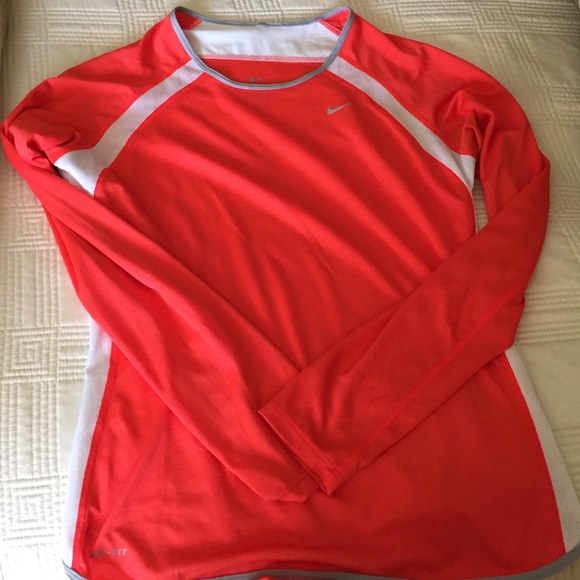 Nike dry fit long sleeve running top