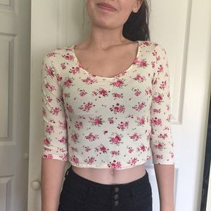 Floral rose crop top 🌹
