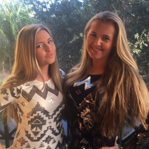 💛Meet your POSHERS, Ashley & Erin 💛