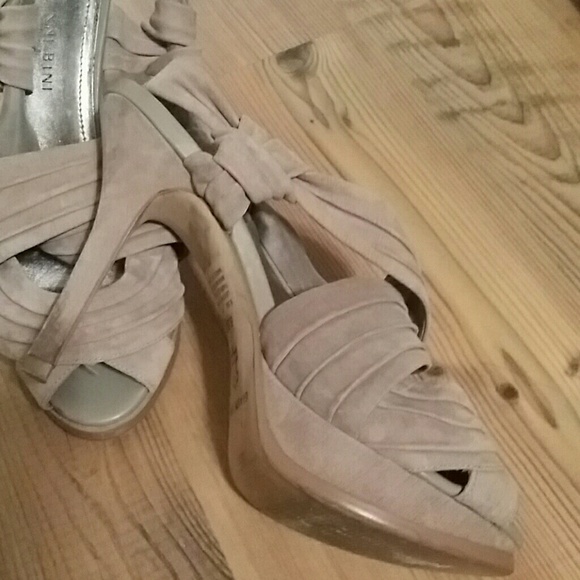 Gianni Bini heeled sandals - Picture 2 of 3