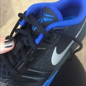 Boys Size 3 Nike Kobe Bryant Shoe