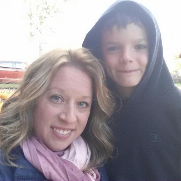 Meet your Posher, Stephanie - Picture 1 of 1