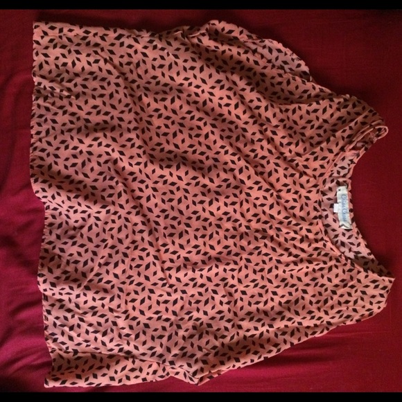 Open back blouse - Picture 2 of 3