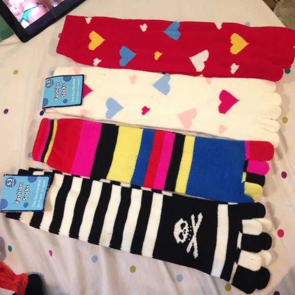 Bundle of toe socks