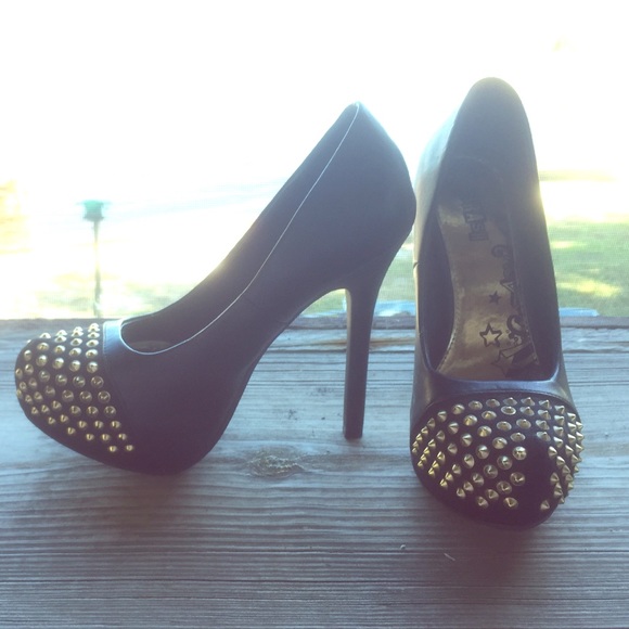Studded platform heels - Picture 1 of 1