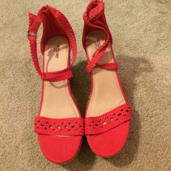 Red wedges!