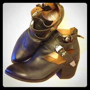 JEFFREY CAMPBELL Black leather ankle boots