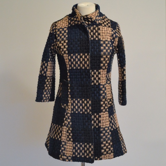 Goodnight Macaroon "Victoria" Coat - Picture 3 of 4