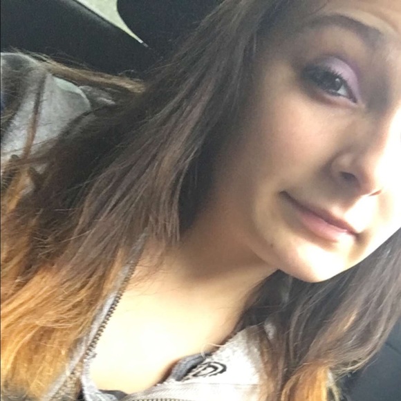 Meet your Posher, Marissa - Picture 1 of 1